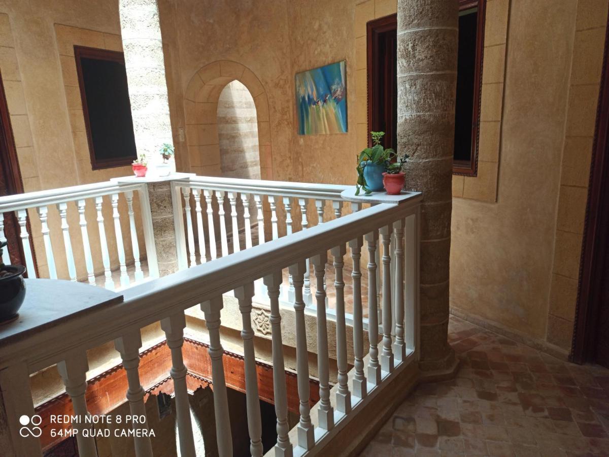 Riad La Rose Des Vents Эс-Сувейра Экстерьер фото