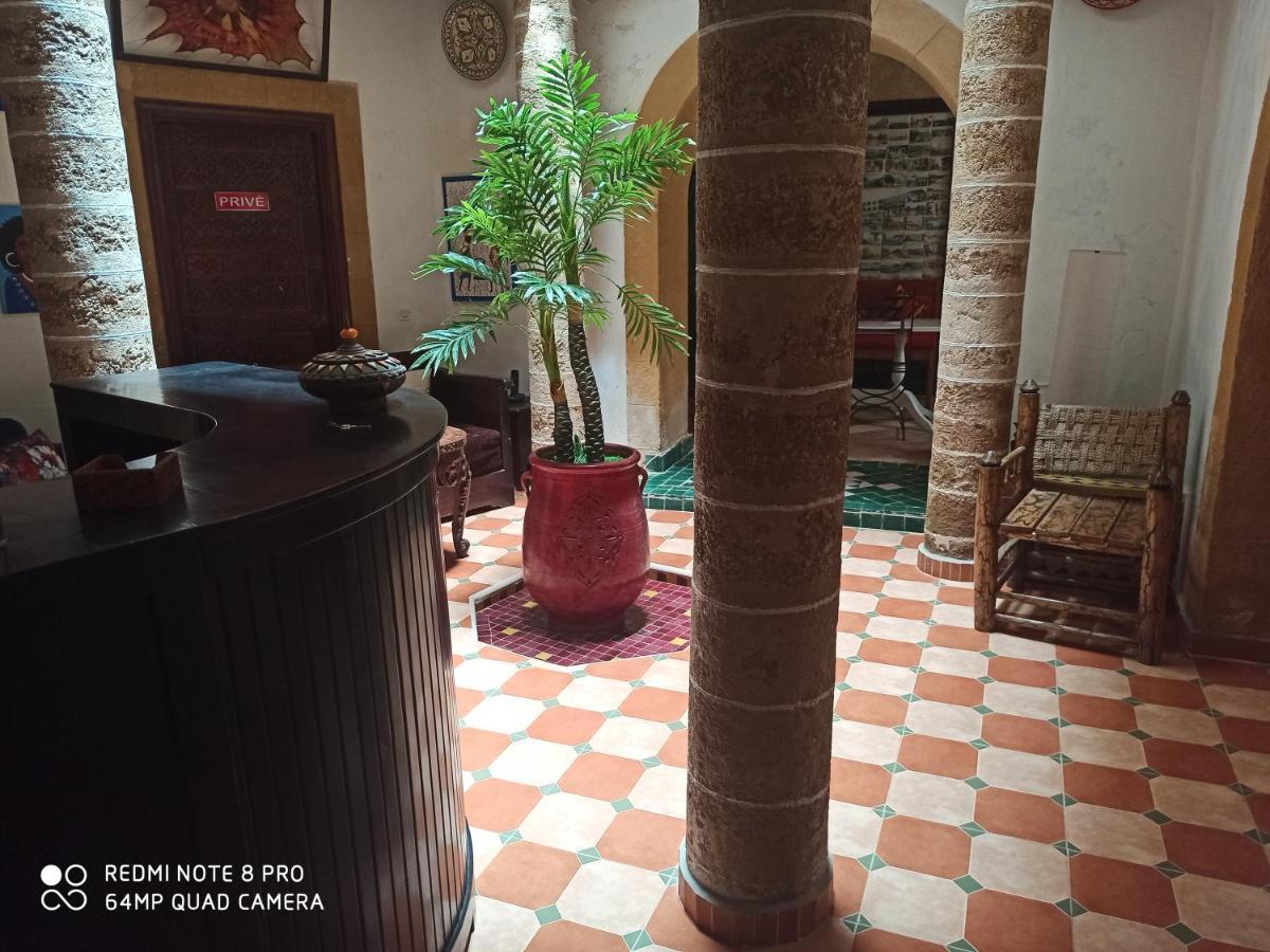 Riad La Rose Des Vents Эс-Сувейра Экстерьер фото